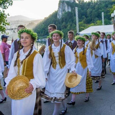 Guideline and reviews for folklore festival in Bled – Slovenia